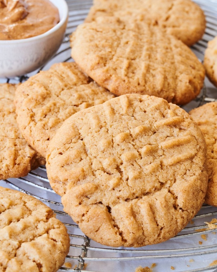 Classic Peanut Butter Cookies