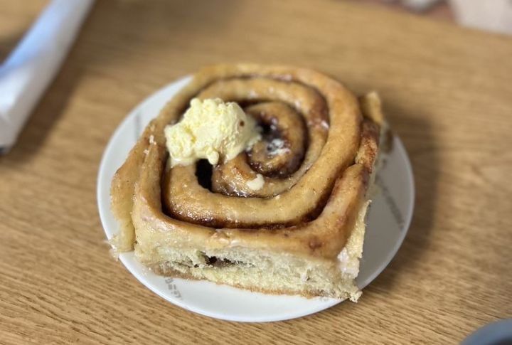 Cinnamon Roll Fudge