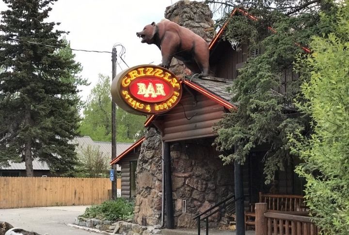 Montana: The Grizzly Bar