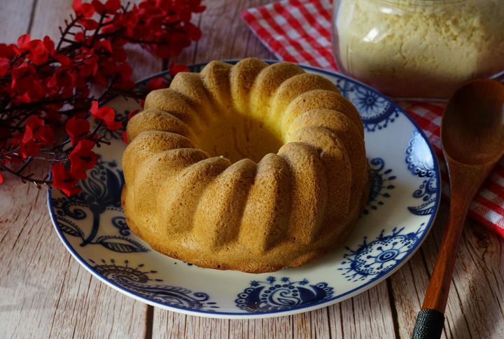 Sour Cream Pound Cake
