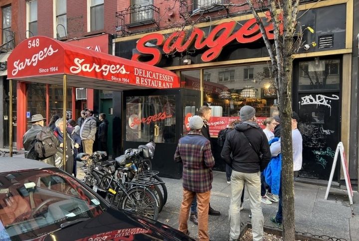 New York: Sarge's Delicatessen