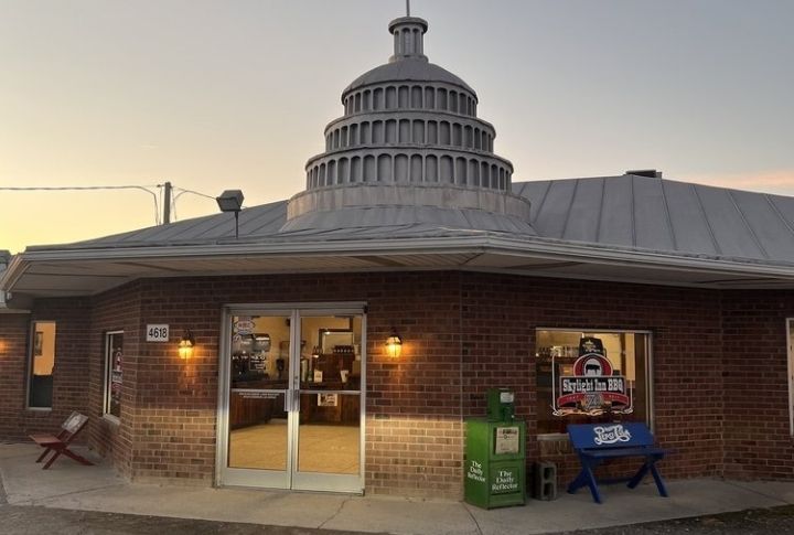 North Carolina: Skylight Inn
