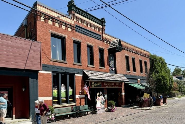Ohio: Schmidt's Sausage Haus