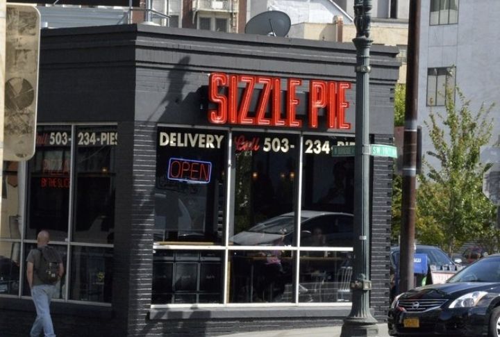 Oregon: Sizzle Pie, Portland