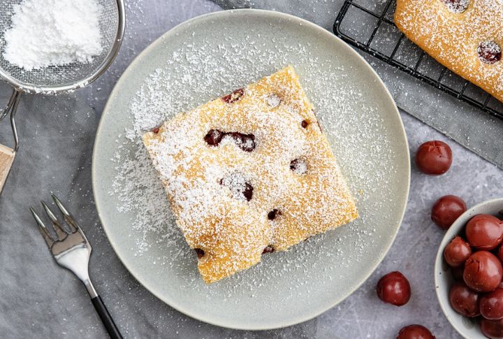 Cherry Dump Cake