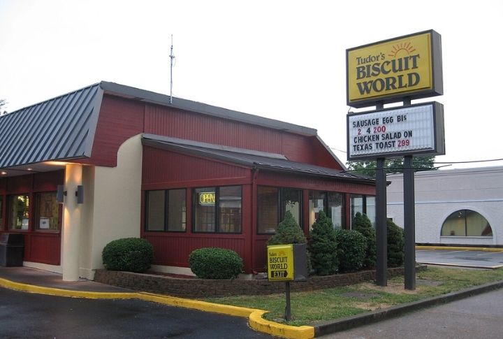 West Virginia: Tudor's Biscuit World