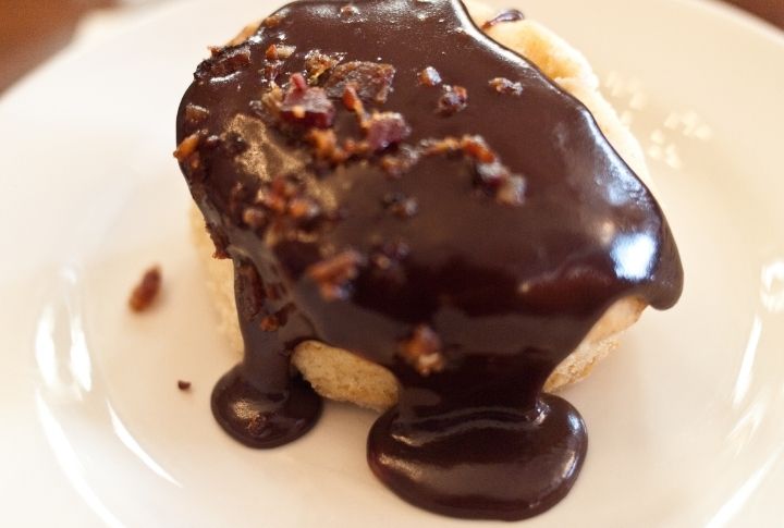 Arkansas: Southern Biscuits And Chocolate Gravy