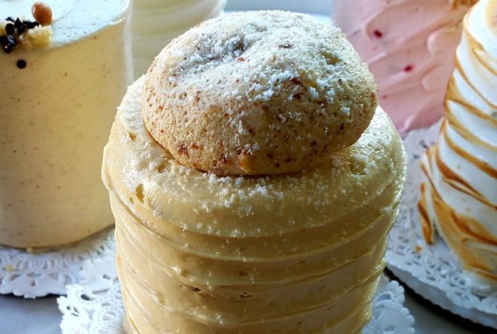 Coconut Dacquoise