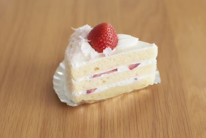 Strawberry Dump Cake