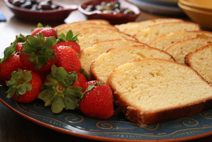 Strawberry Buttermilk Pound Cake