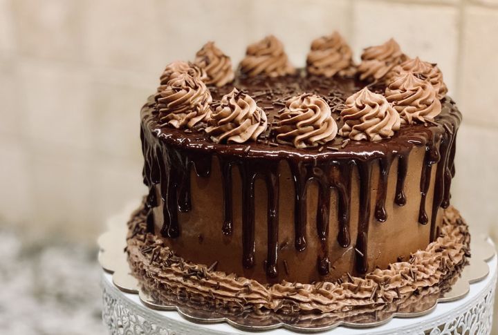 10 Frosting Moves Worth Learning Before Your Next Bake