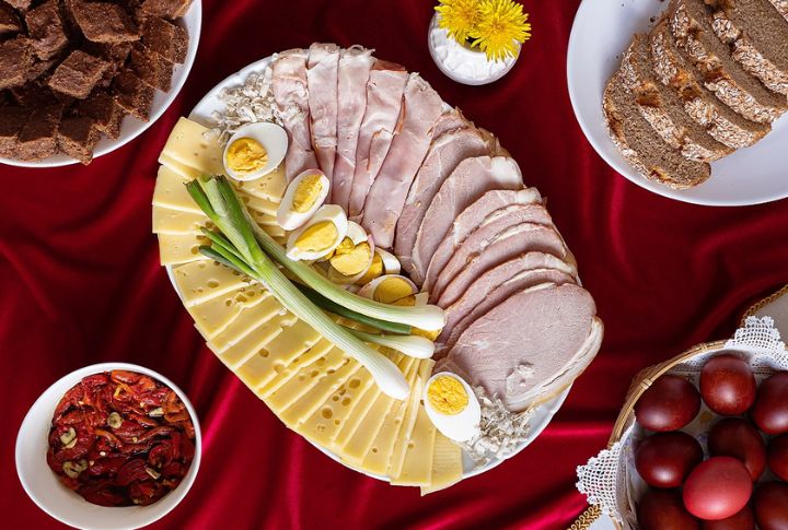 10 Easter Party Platters That Will Steal The Spotlight