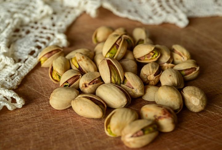 10 Healthy Reasons To Add Pistachios To Your Diet