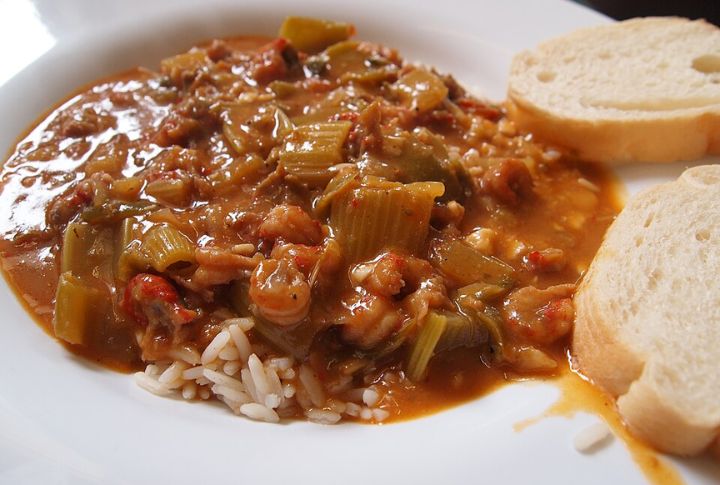 10 Must-Try Louisiana Foods That Locals Say Are Non-Negotiable