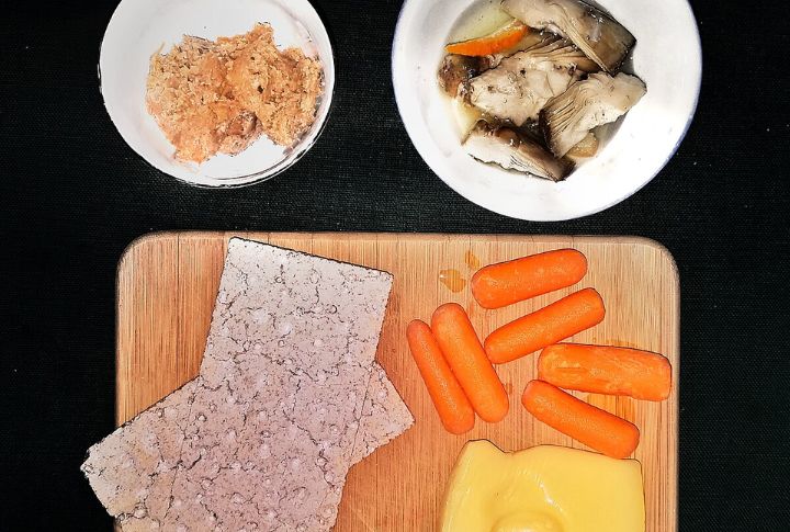 Carrot-Themed Easter Board
