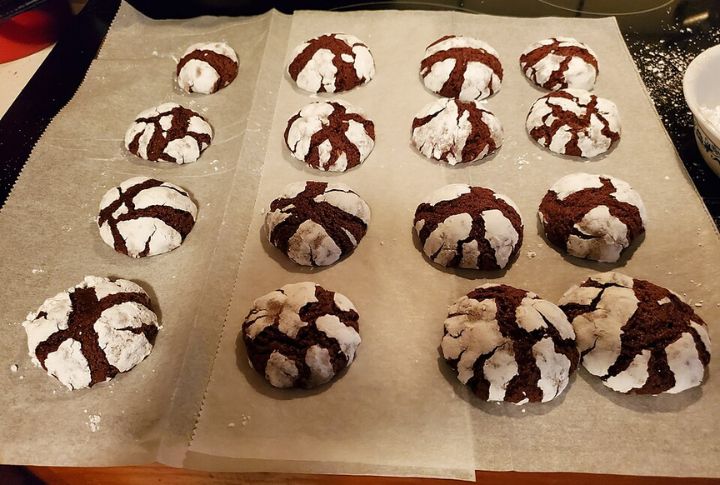Chocolate Crinkle Cookies