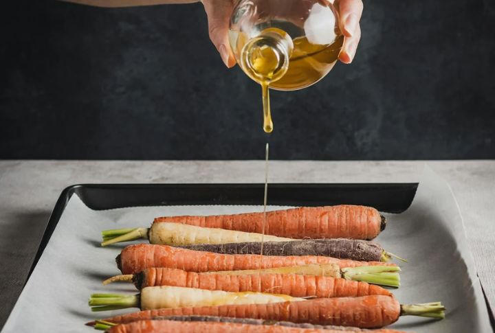 Toss Carrots With Olive Oil