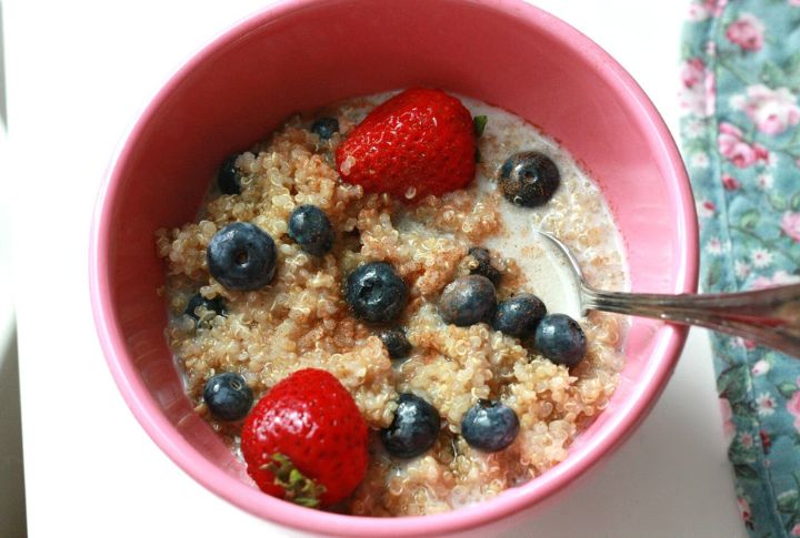 Quinoa Breakfast Bowl