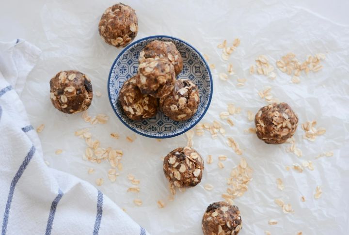 Chocolate Chip Protein Bites