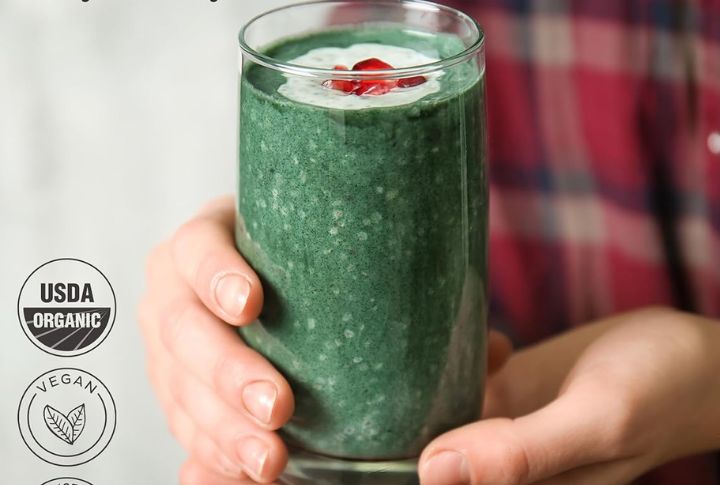 Green Smoothie And Spirulina