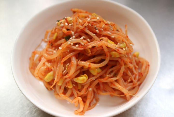 Kongnamul Muchim
