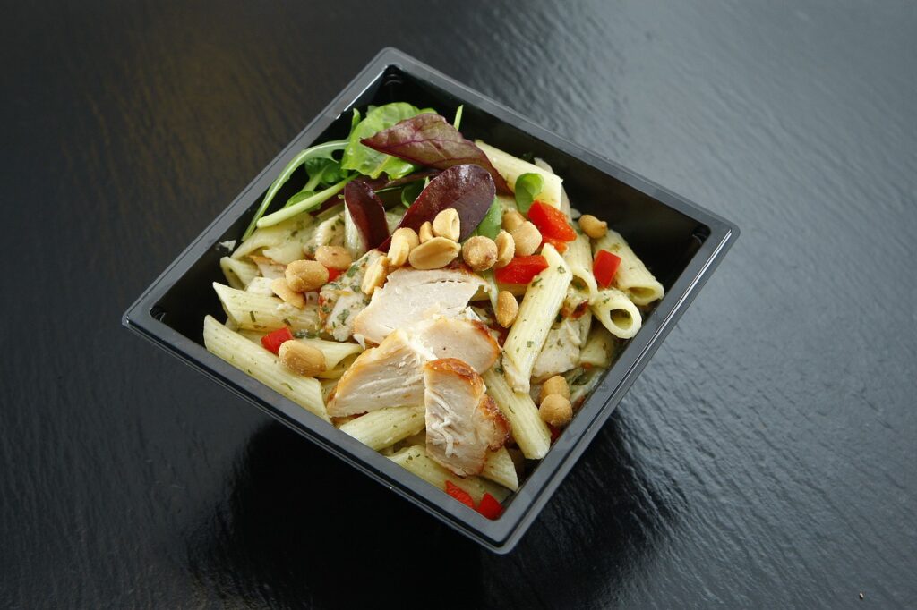 take away, salad, mixed salad, arugula, eat, food, come along, onion, served, black disposable tray, pasta, peanuts, pepper, chicken salad, chicken, take away, take away, salad, salad, pasta, pasta, pasta, pasta, chicken salad, chicken salad, chicken salad, chicken salad, chicken salad