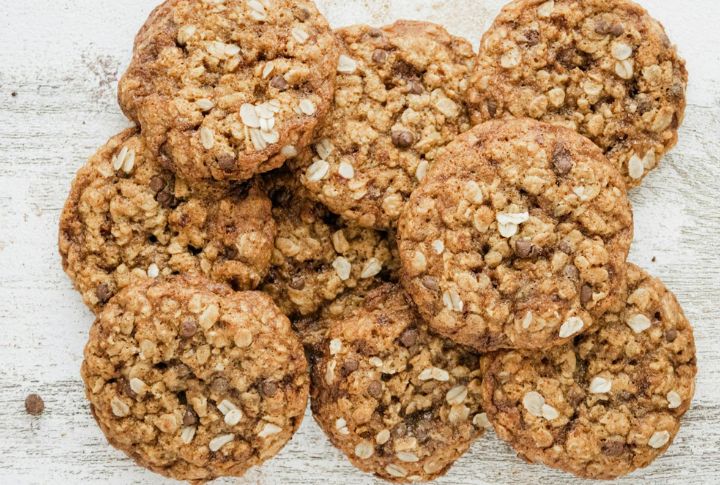 Baked Oatmeal, Apples, And Walnuts