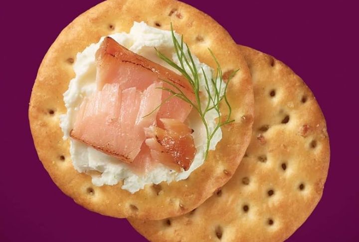 Savory Onion Crackers