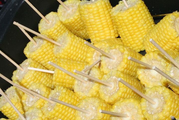 Corn On The Cob With Herbed Butter