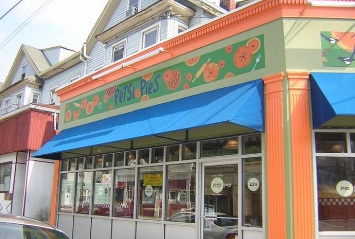 Massachusetts: Petsi Pies, Somerville