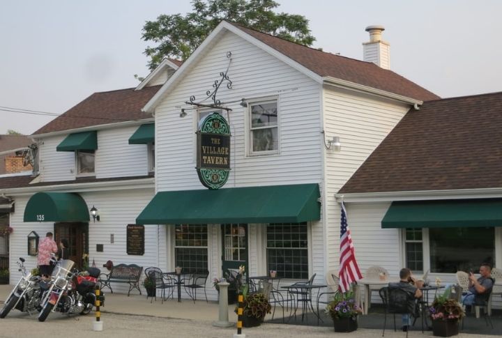 The Village Tavern, Illinois