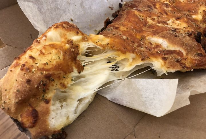 Domino’s Cheesy Bread