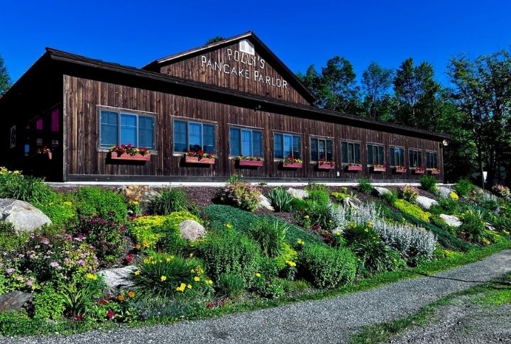 New Hampshire: Polly's Pancake Parlor, Sugar Hill