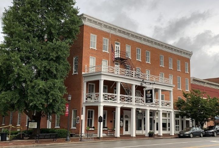 The Golden Lamb, Ohio