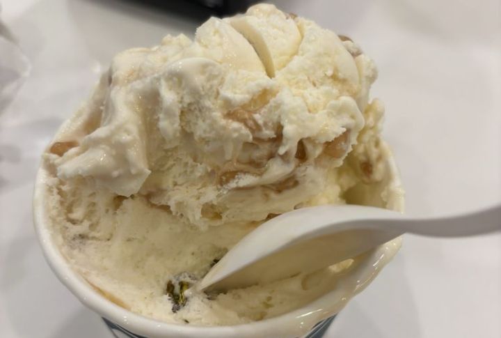 Butter Brickle Ice Cream Gains Fans Through Commercial Breaks (1950s)
