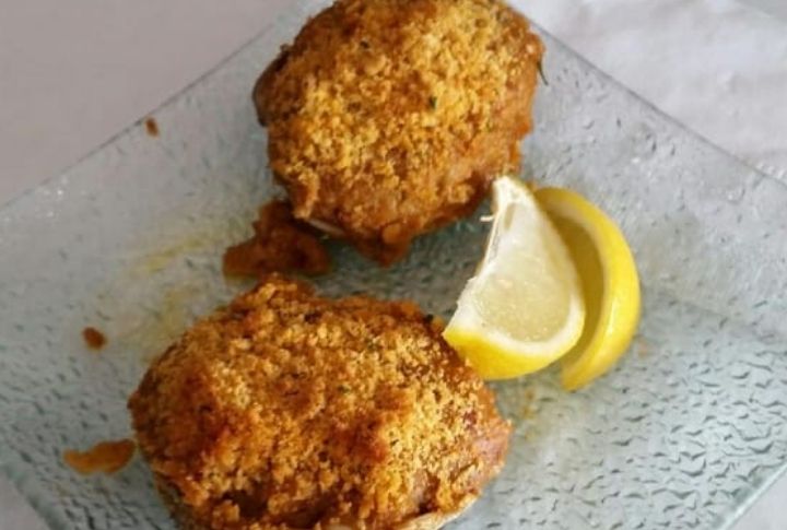 Rhode Island: Stuffed Quahogs