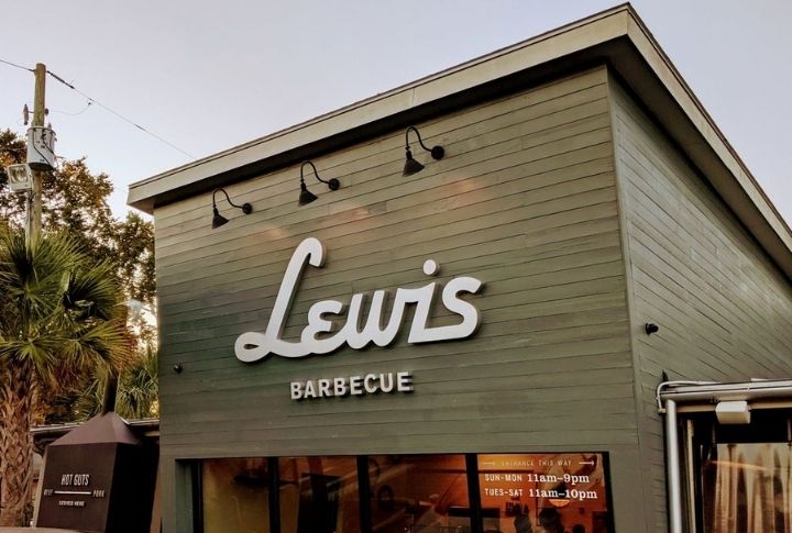 South Carolina: Lewis Barbecue