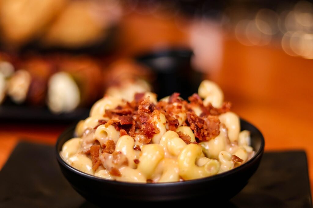 food, cheese, lunch, snack, delicious, eat, dinner, fresh, meal, gourmet, tasty, appetizer, cuisine, bacon, restaurant, mac n' cheese, macaroni and cheese, brown dinner, cheese, cheese, dinner, bacon, bacon, bacon, bacon, bacon, macaroni and cheese