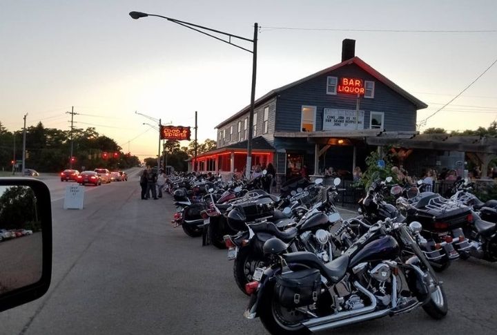 New Hudson Inn, Michigan