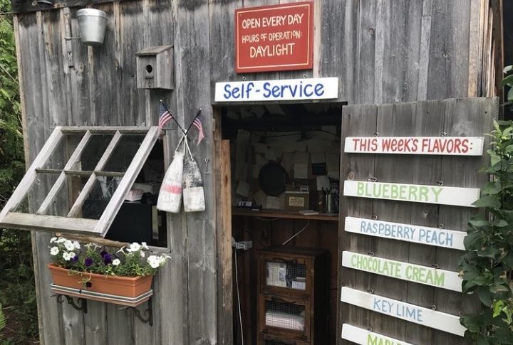 Vermont: Poorhouse Pies, Underhill