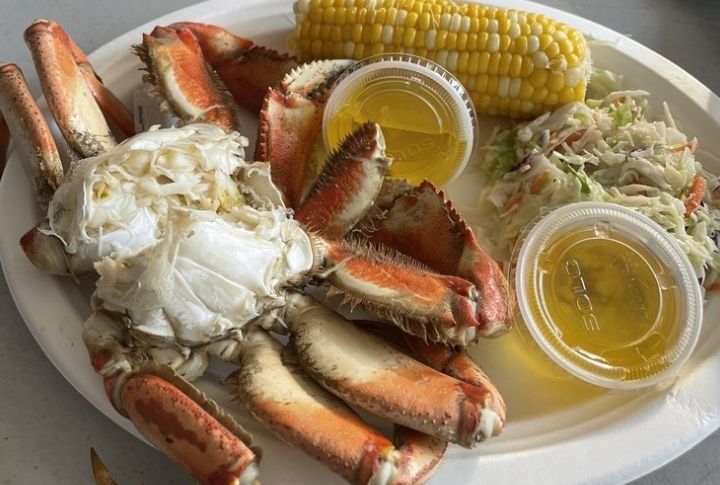 Washington: Dungeness Crab Feast