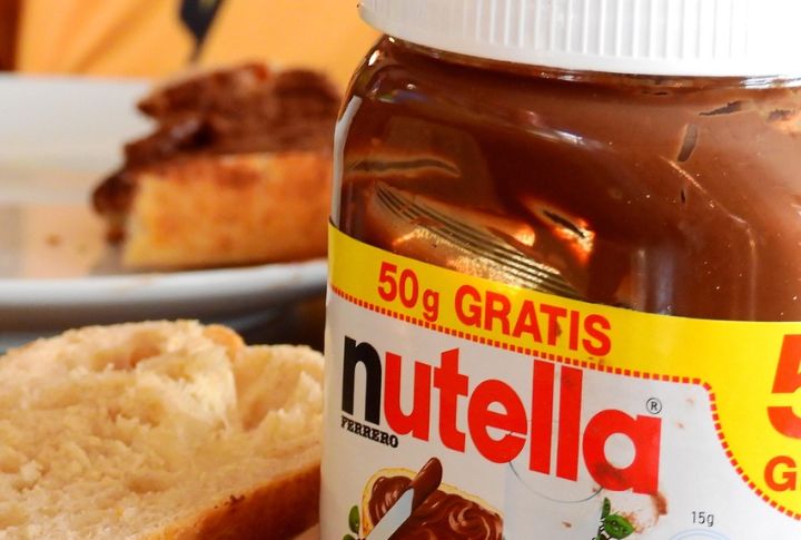 Nutella Almond Treat