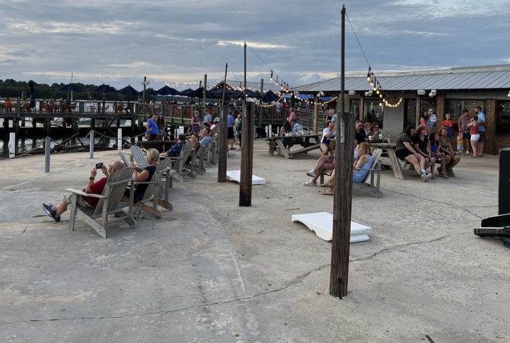Hudson's Seafood House On The Docks: Hilton Head Island, South Carolina