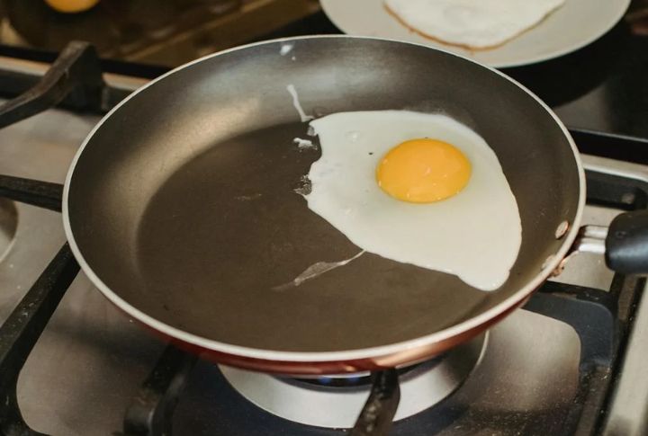 Letting The Yolk Set Before Flipping