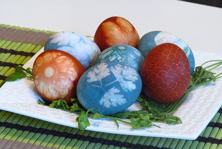 Naturally Dyed Easter Egg Board