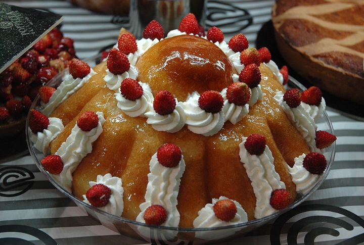 Baba (Baba au Rhum)