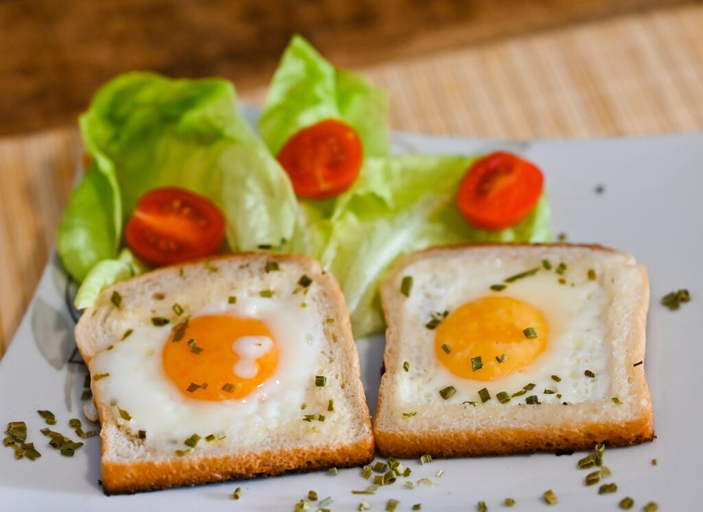 fried egg, egg, toast, breakfast, loaf, food, bread, morning
