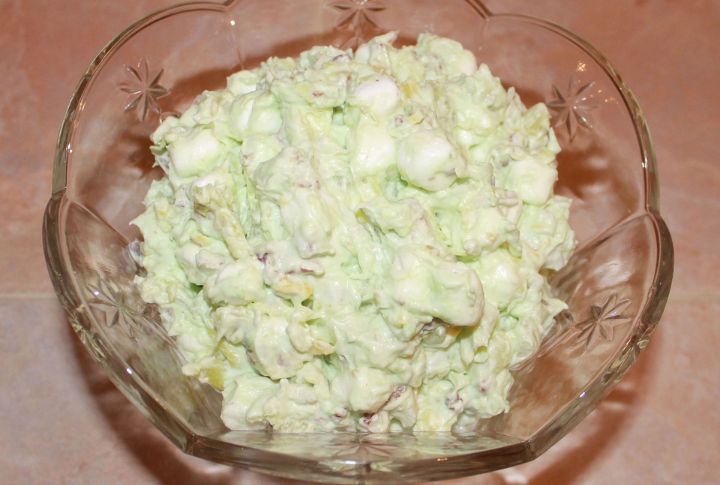 Pistachio-Vanilla Pudding Fluff Salad