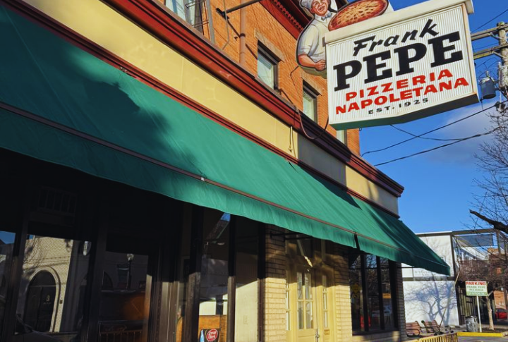 Frank Pepe Pizzeria Napoletana, Connecticut