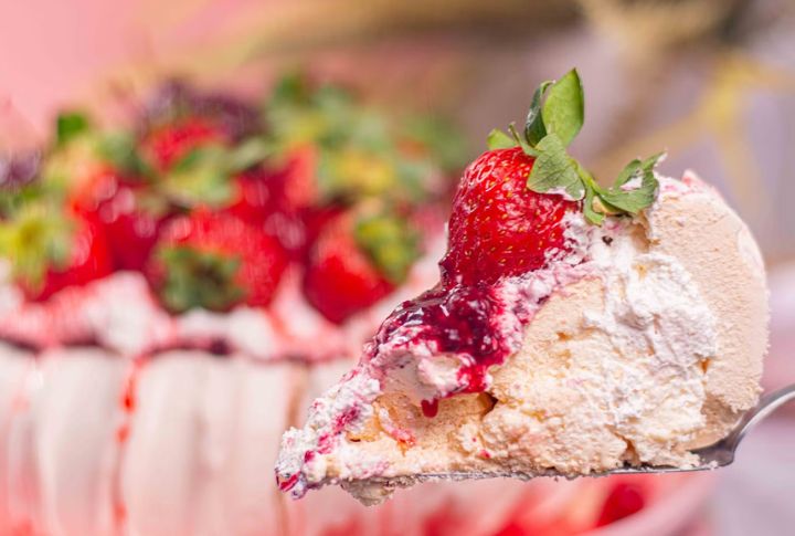 Strawberry Pineapple Lemonade Icebox Cake